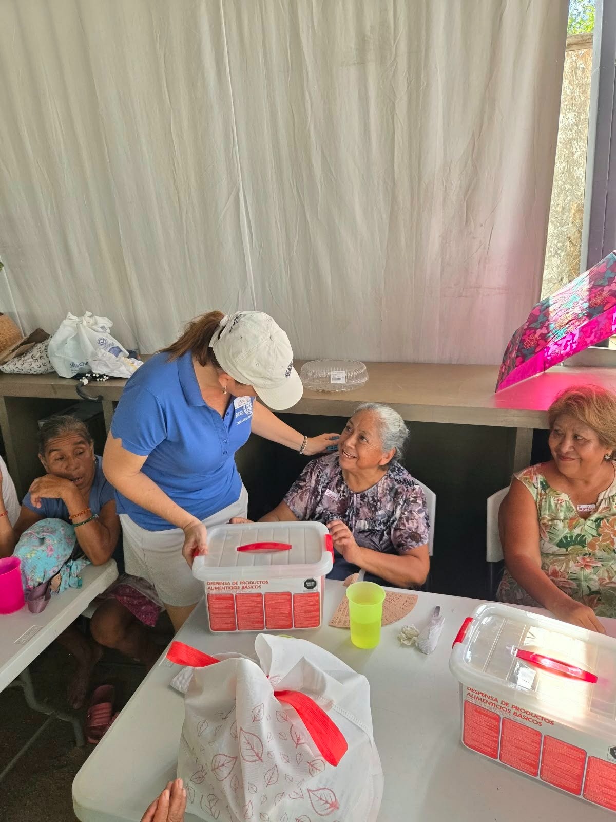 Entrega de apoyos comunitarios